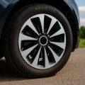 KOLPAKI-17-FOX-SILVER-BLACK-4SZT-RENAULT-PEUGEOT-VW-OPEL-FORD-FIAT-CITROEN-Producent-Carcommerce.jpg